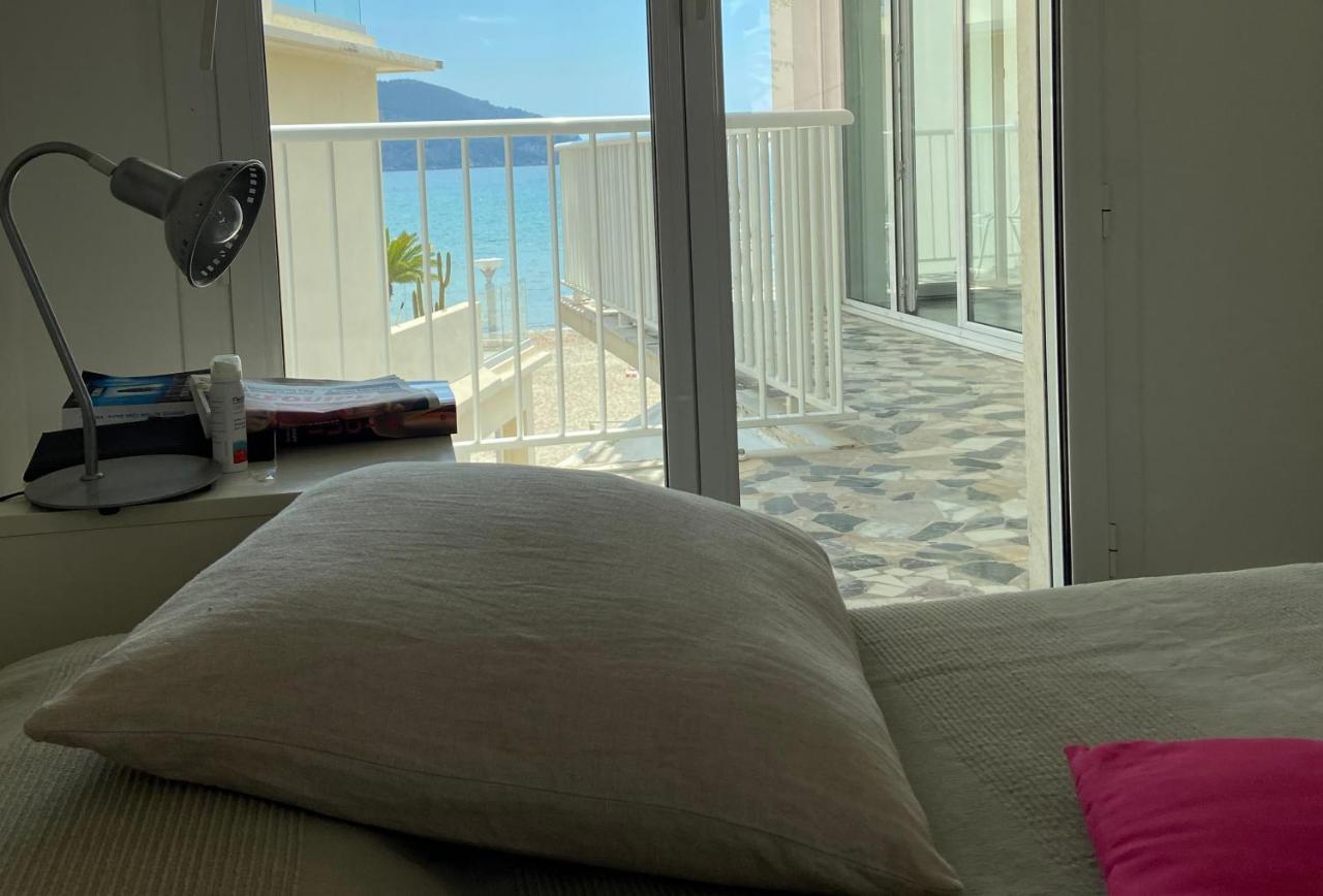 Les Pieds Dans L'O - Appartement 50M2 Front De Mer แซ็งต์-ซีร์-ซูร์-แมร์ ภายนอก รูปภาพ